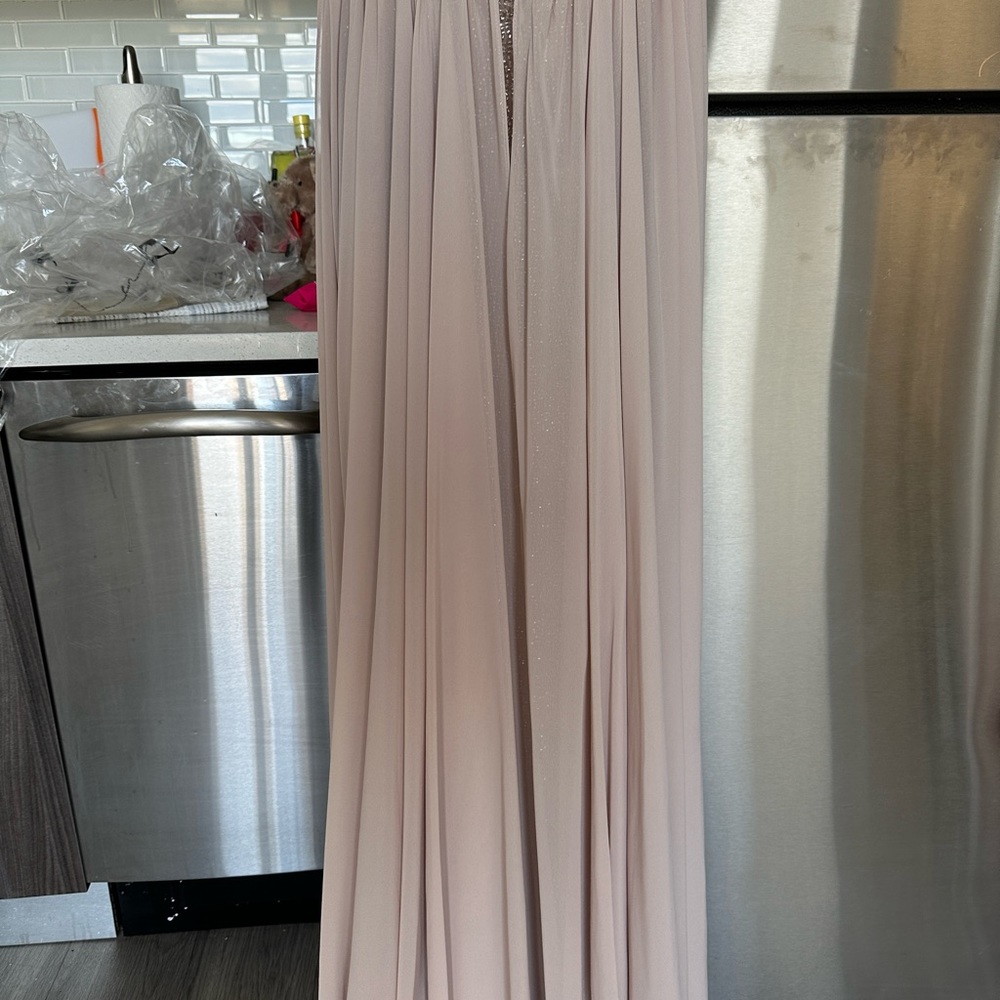 GORGEOUS DRESS - Picture 6 of 6